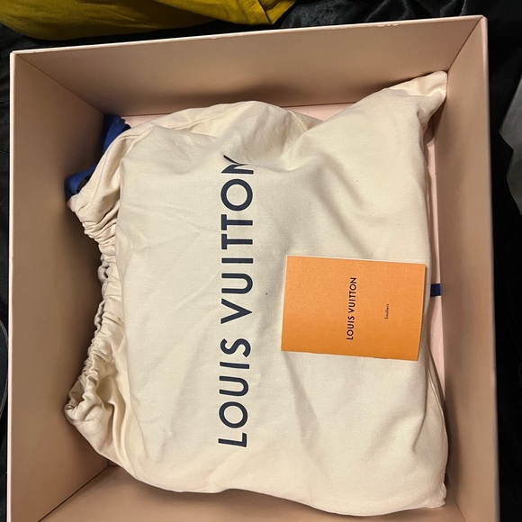 LOUIS VUITTON
Calfskin Shearling LV Archlight Sneaker HalfBoots 37 1/2Blk/Blue - Picture 5 of 7